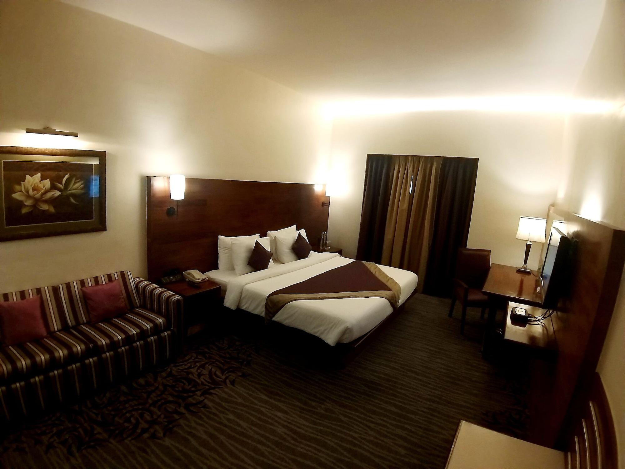 The Orchid Hotel Hinjewadi Púna Exteriér fotografie A room at the hotel