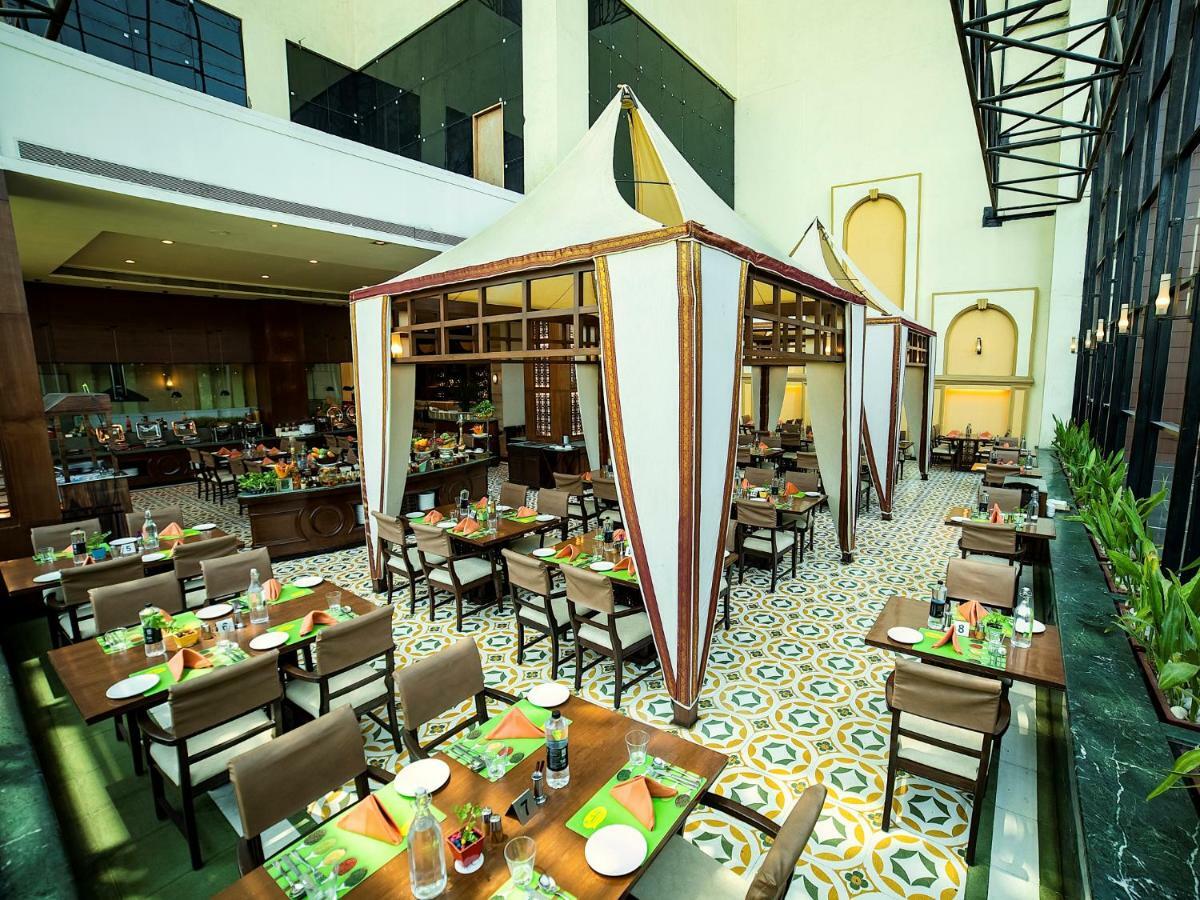 The Orchid Hotel Hinjewadi Púna Exteriér fotografie The restaurant